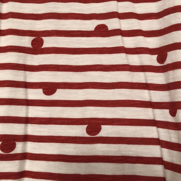 Set of 2 like-new Loft Tops with designs - Picture 6 of 8